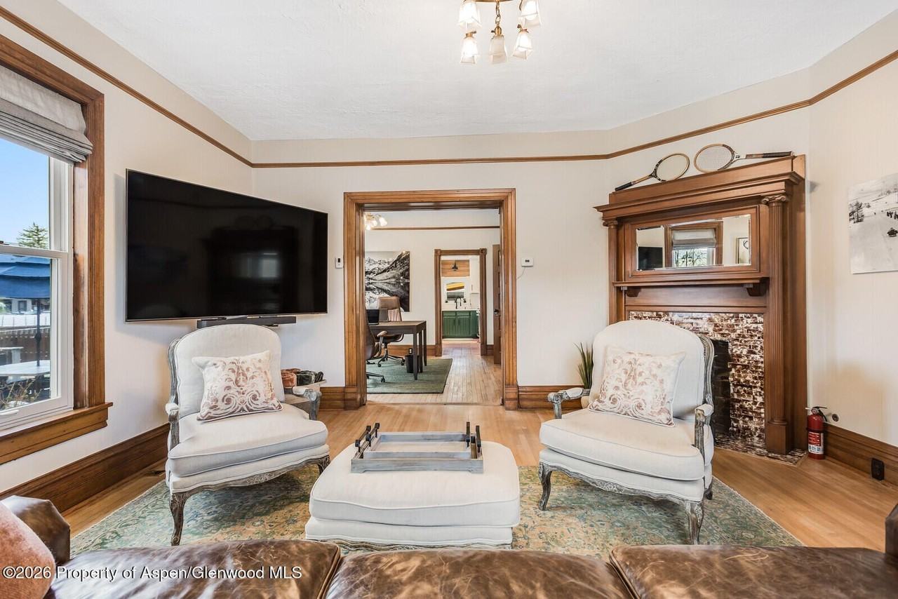 85 N 8th St - Photo 7 of 32