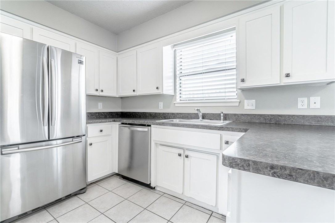 606 N 36th St - Photo 7 of 20