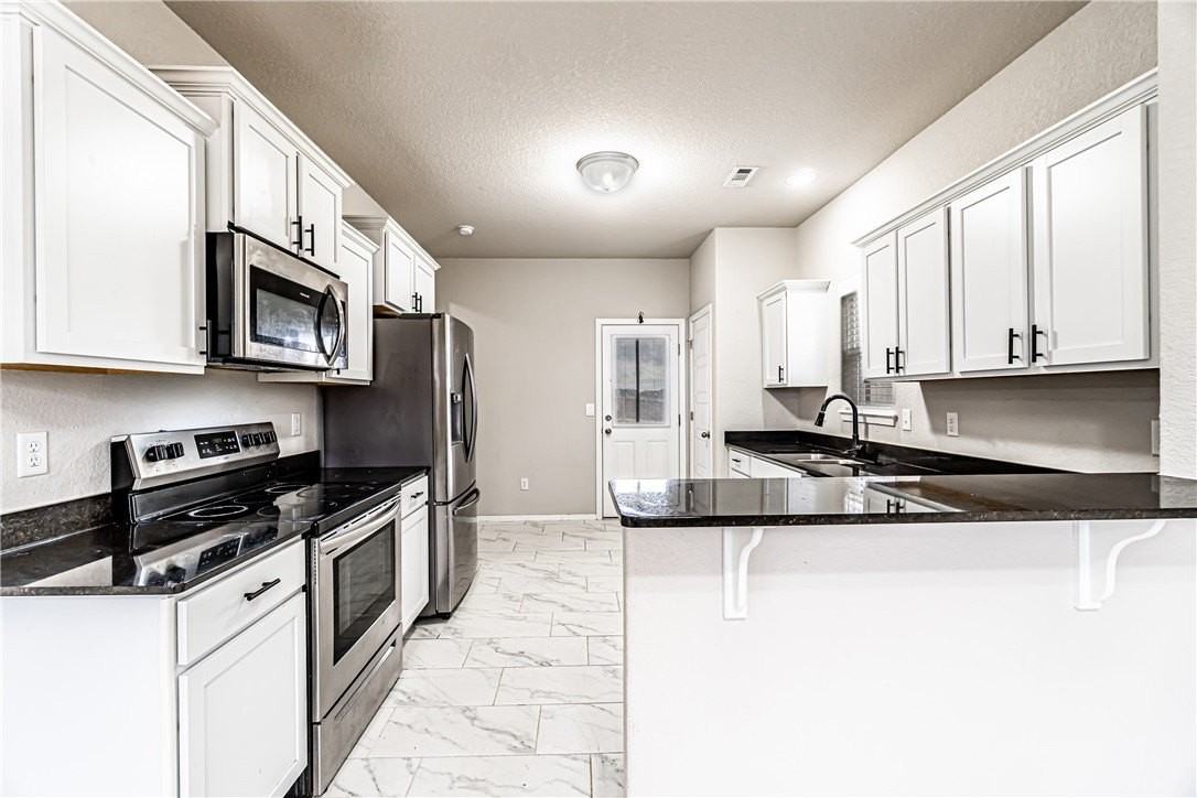 6609 Sw Warrington Rd - Photo 6 of 17