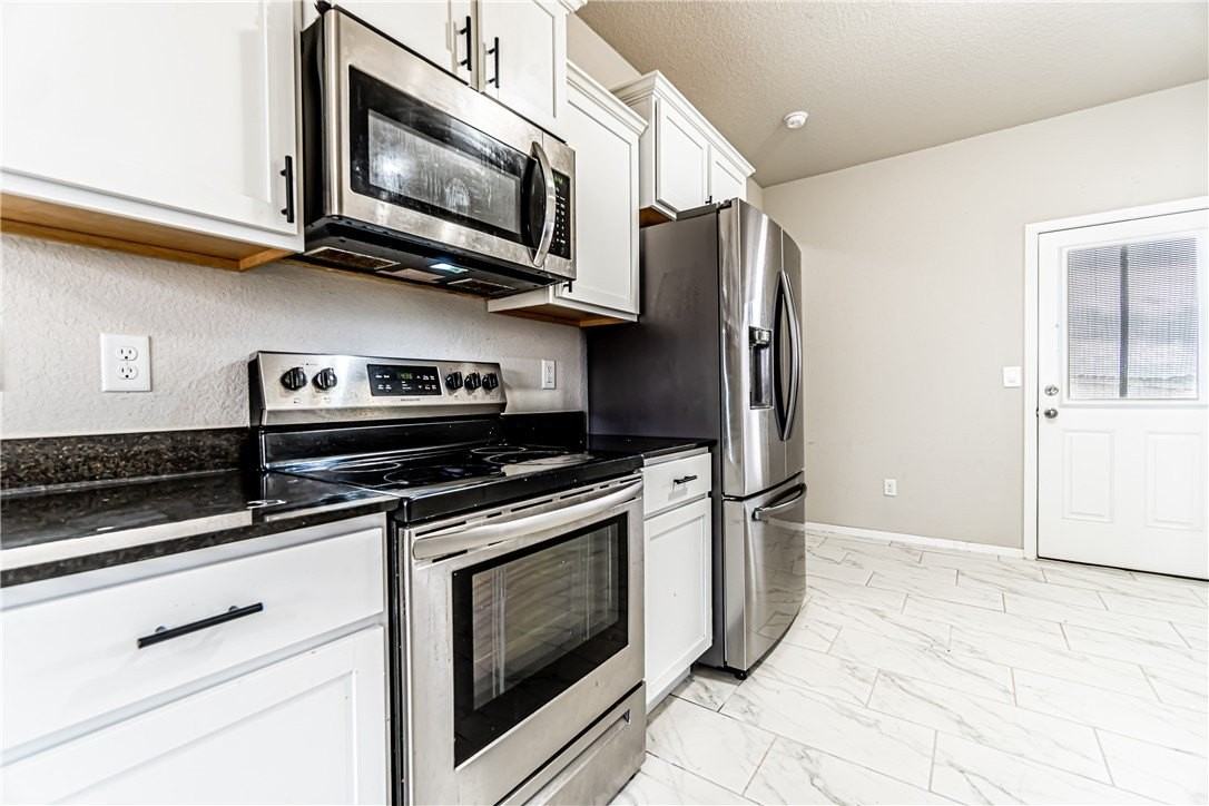 6609 Sw Warrington Rd - Photo 7 of 17