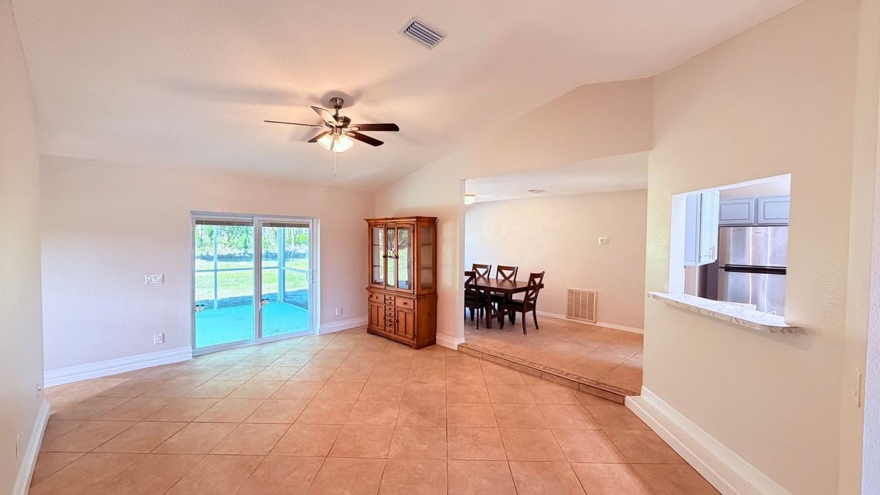 20515 Macon Pkwy - Photo 5 of 44