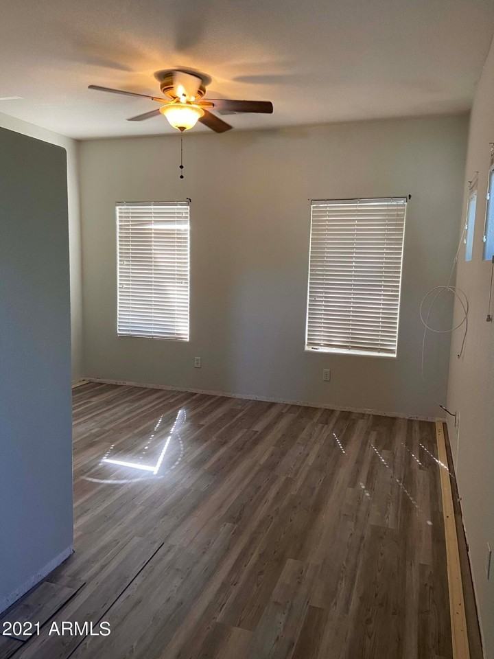 2929 N 37th St #1 - Photo 7 of 17