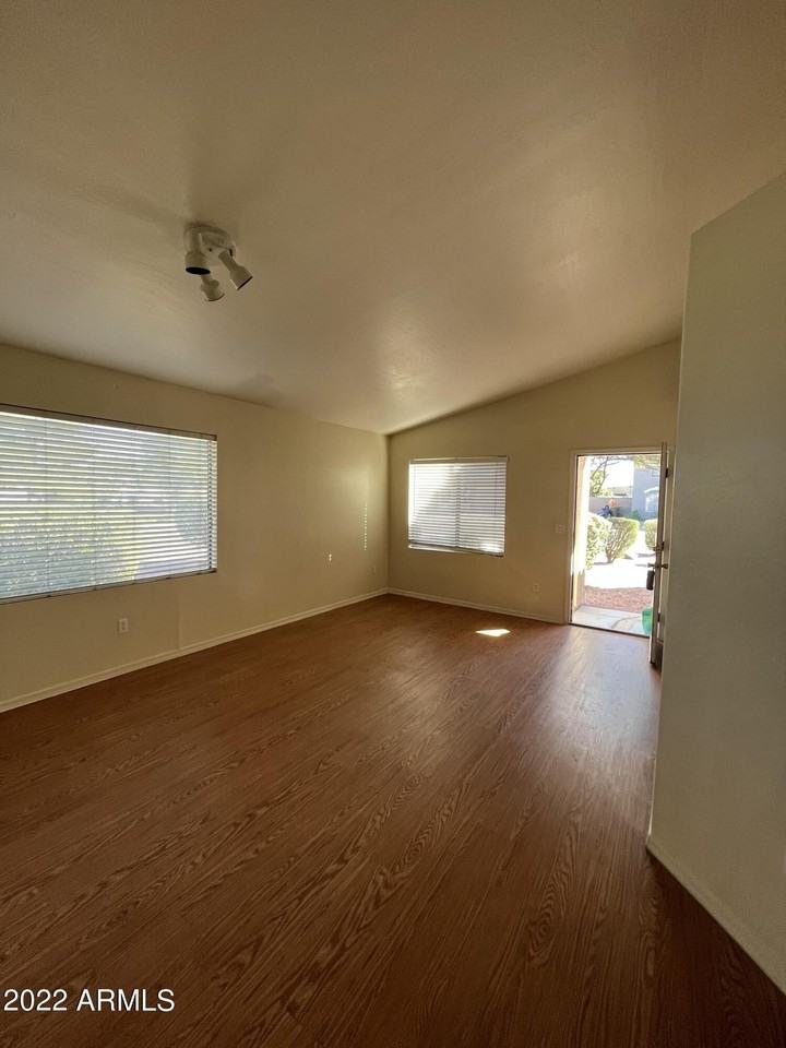 444 W Princeton Ave - Photo 3 of 12