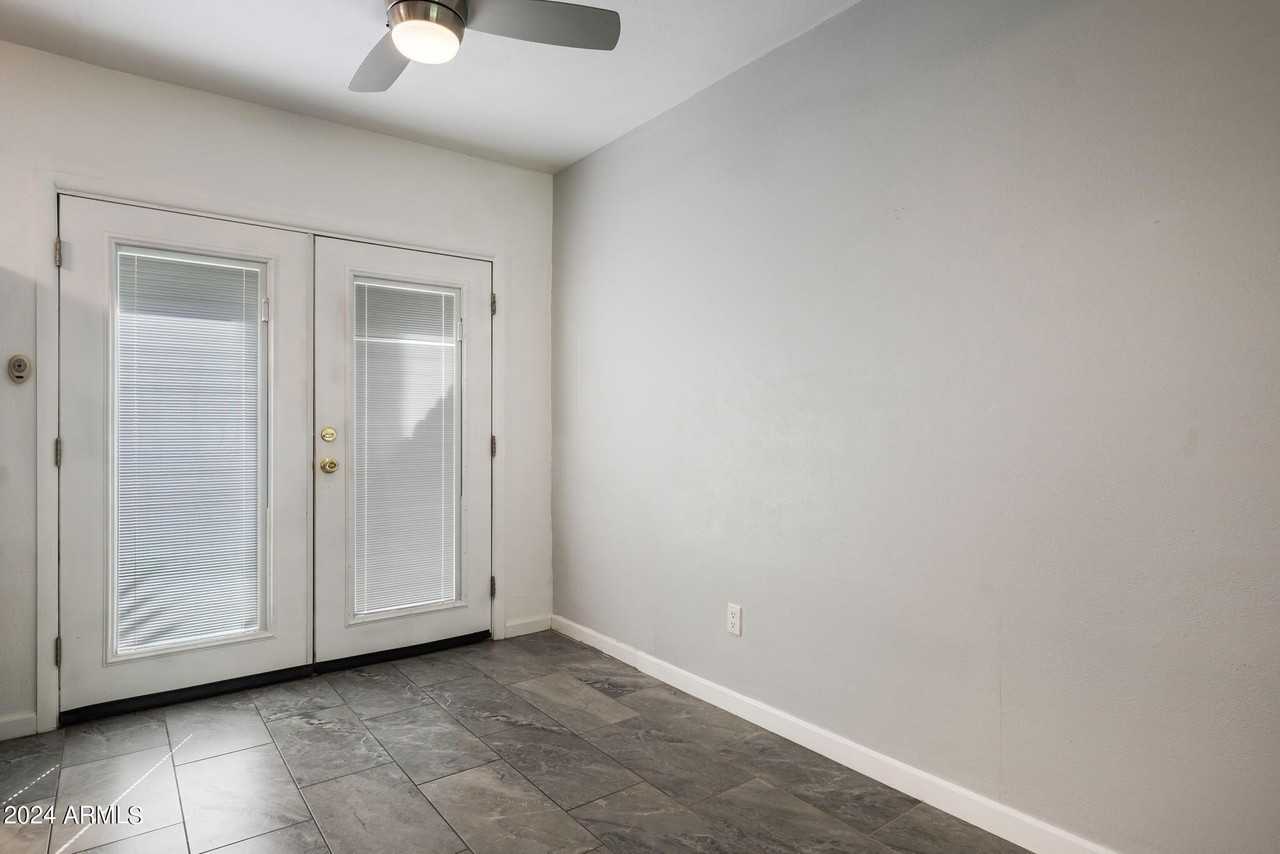 512 E Roanoke Ave #6 - Photo 7 of 21