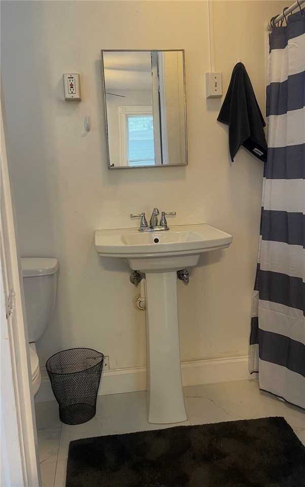 Thayer St - Photo 4 of 9