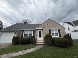 featured image of 50 New Hartford St