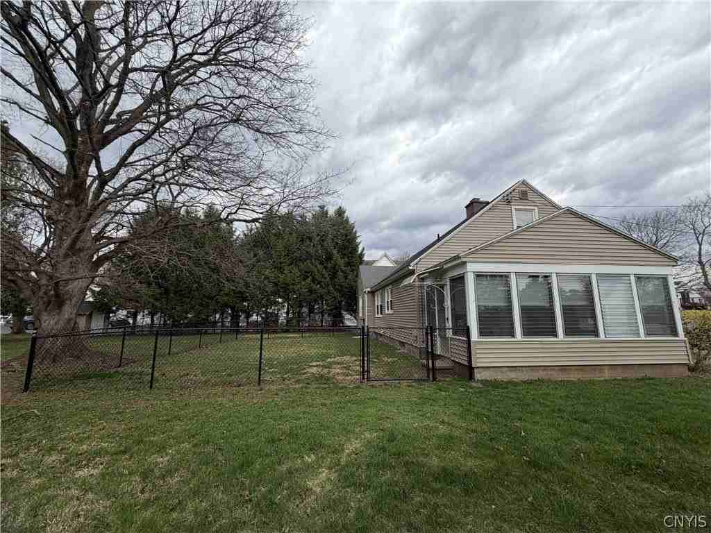 50 New Hartford St - Photo 4 of 16