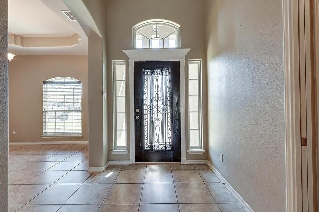 6925 W Wind - Photo 3 of 40