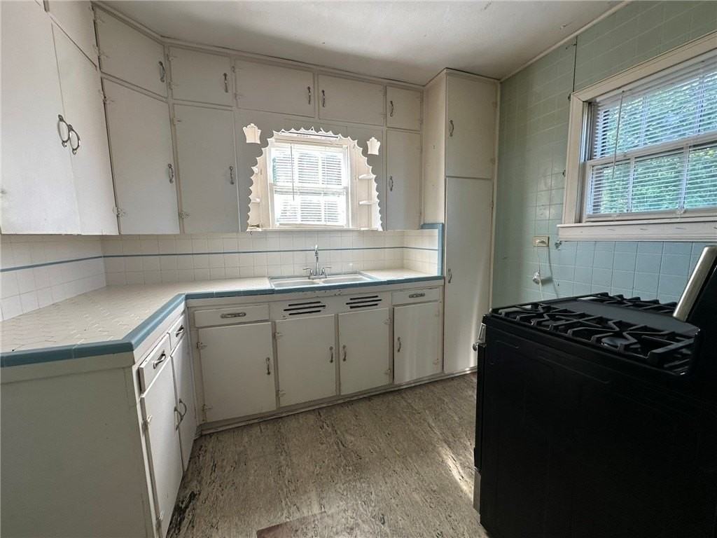214 1/2 W Heard St #C - Photo 2 of 14