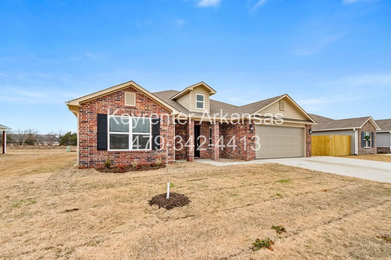 1035 Jennifer Ann Ln - Photo 2 of 29
