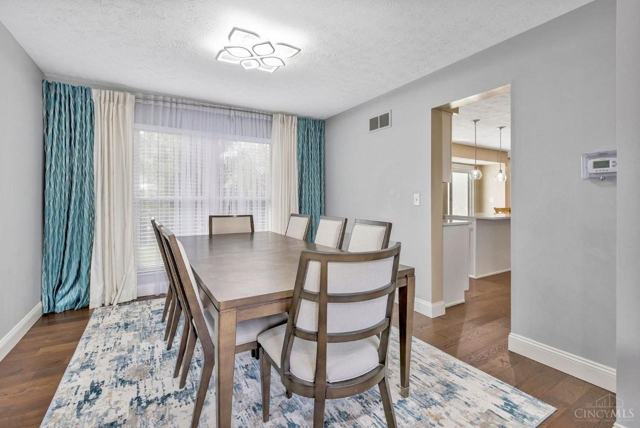 5041 Lexington Ct - Photo 5 of 50