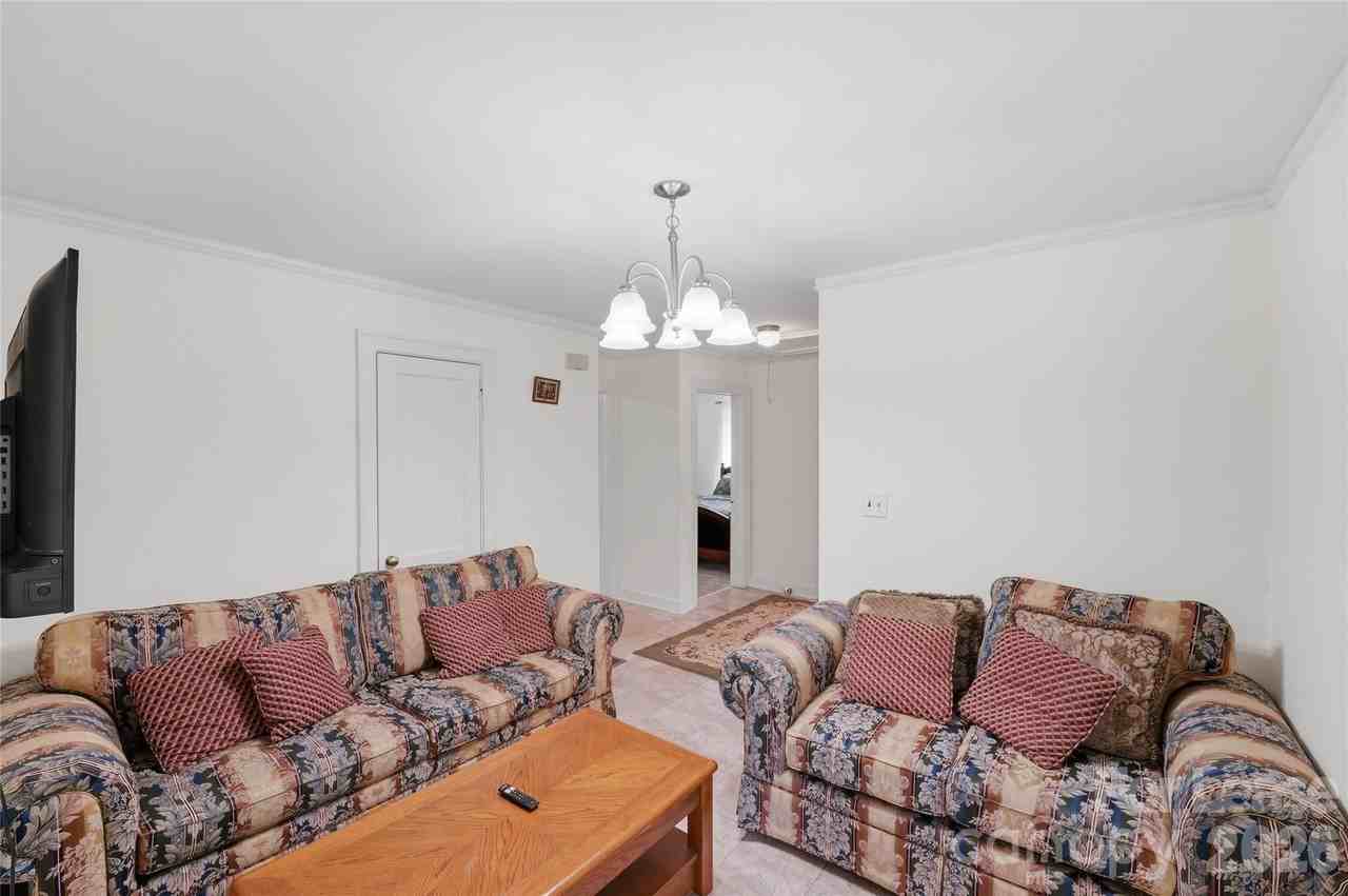 3120 Baucom Rd - Photo 2 of 26