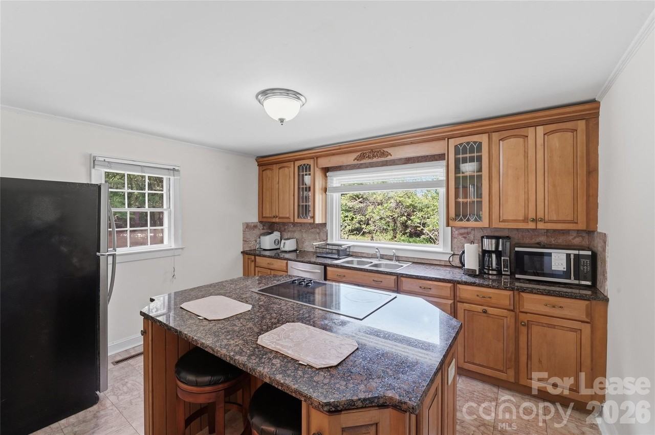 3120 Baucom Rd - Photo 3 of 26