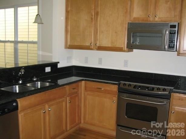 527 Dubois Ct - Photo 5 of 13