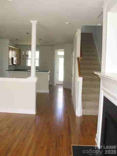 527 Dubois Ct - Photo 6 of 13