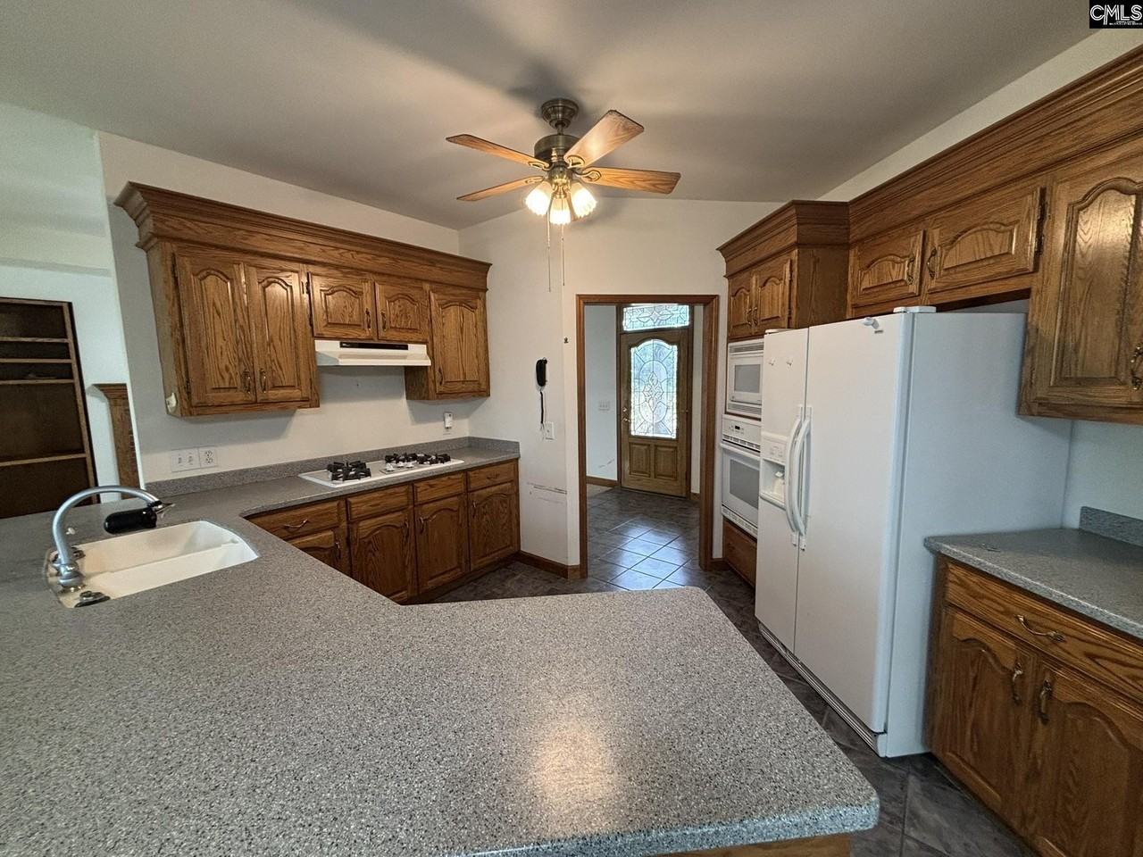 527 Superior Cir - Photo 7 of 27