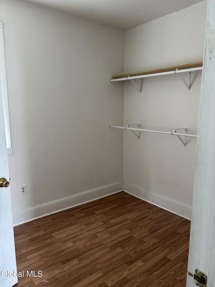 1633 Carrie St #2 - Photo 7 of 10