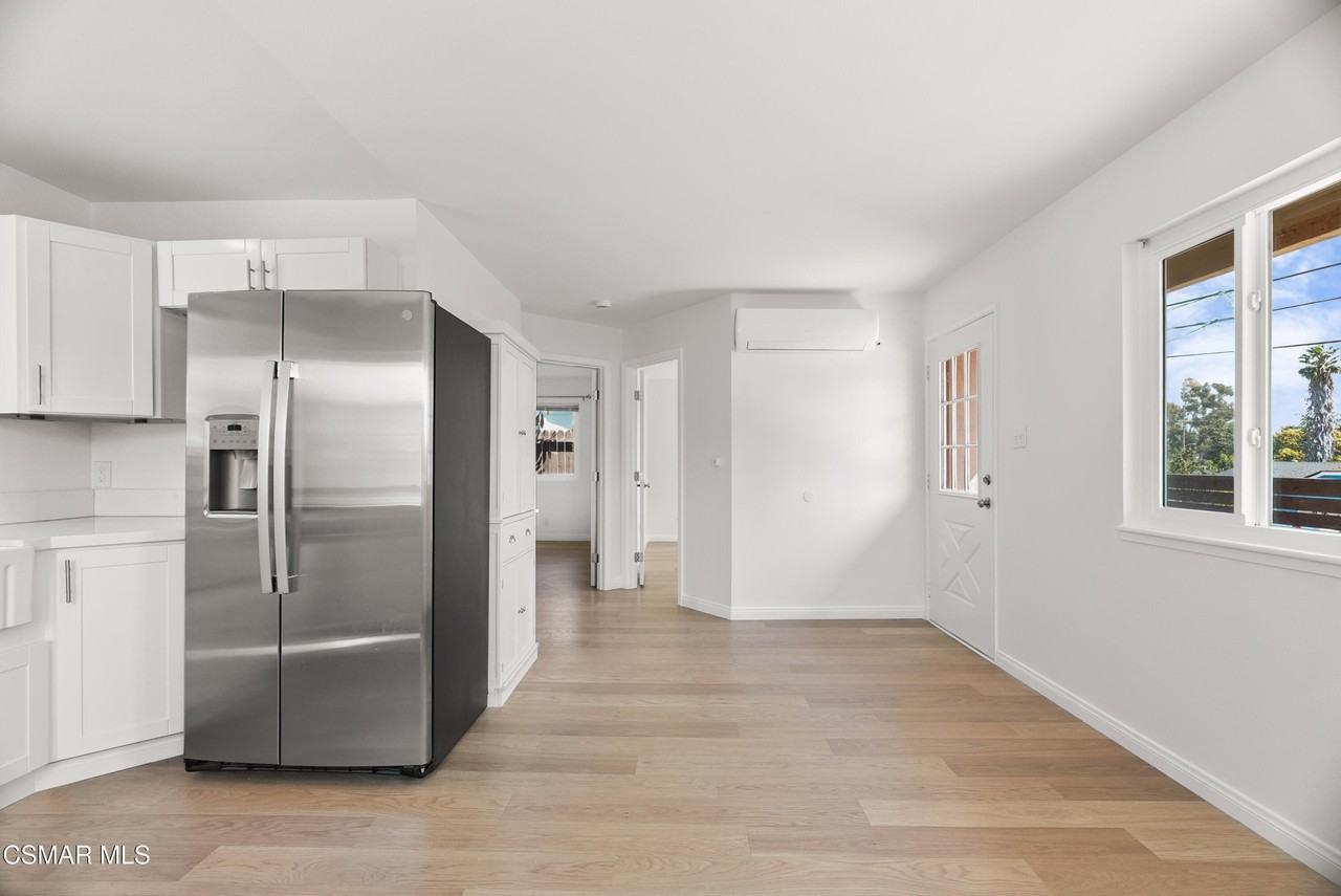 111 Everett St #A - Photo 6 of 13