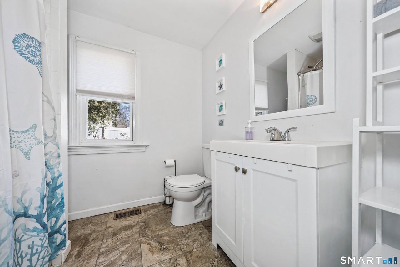 196 Waite St - Photo 7 of 15