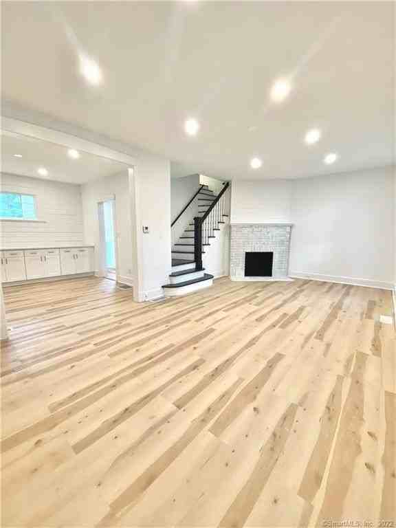 25 Beecher Pl - Photo 4 of 19