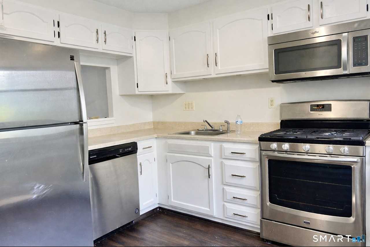 16 E Gate Ln #16 - Photo 5 of 14