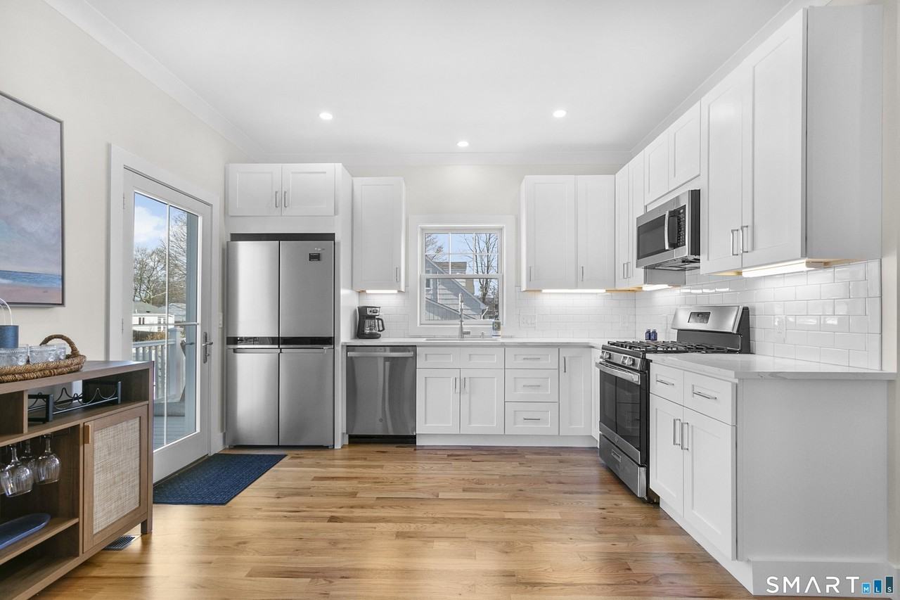 12 Sandy Way - Photo 4 of 33