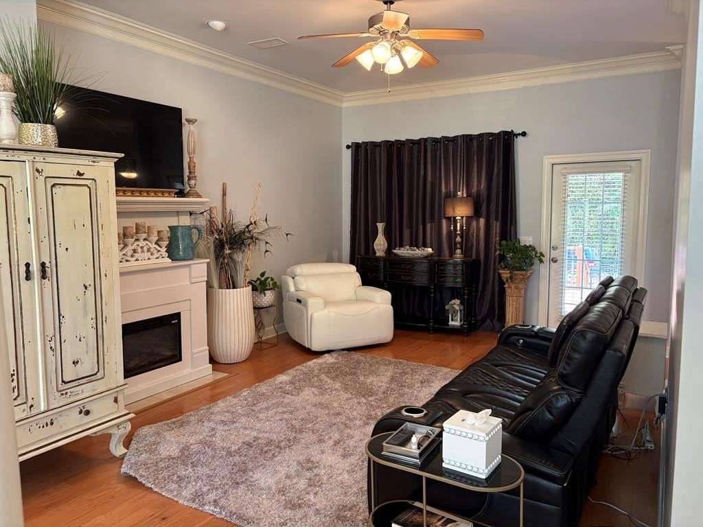 1114 Cornell Ave - Photo 5 of 14