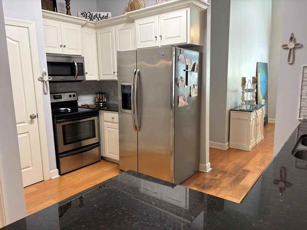 1114 Cornell Ave - Photo 7 of 14