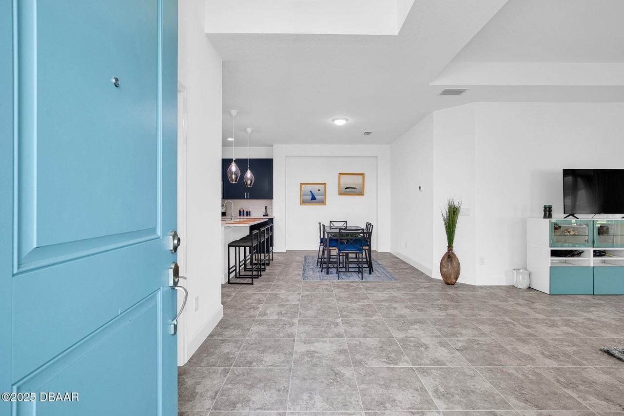 913 Bama Breeze Dr - Photo 5 of 50