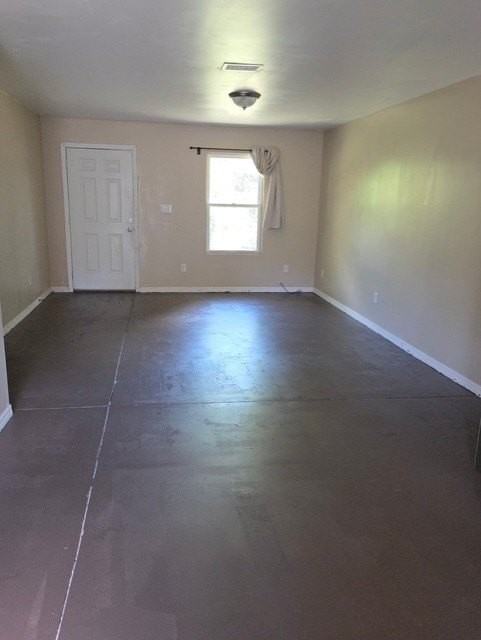 404 Sw 5th St - Photo 2 of 9