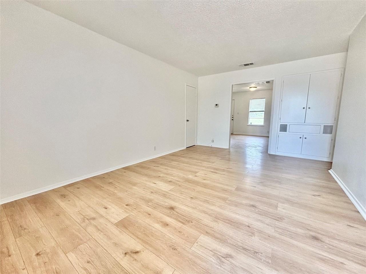 1708 Pennsylvania Ave - Photo 2 of 16