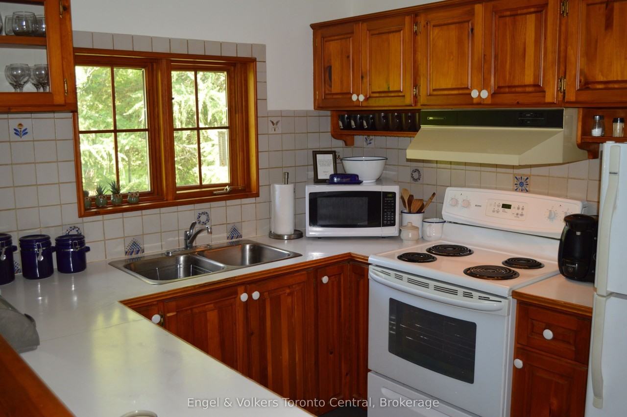 103 Nordic Rd - Photo 6 of 46