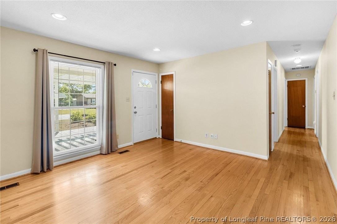 1644 Inverness Dr - Photo 5 of 29