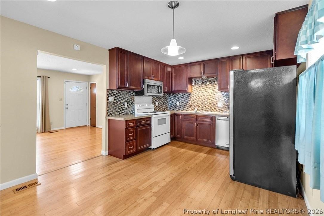 1644 Inverness Dr - Photo 7 of 29