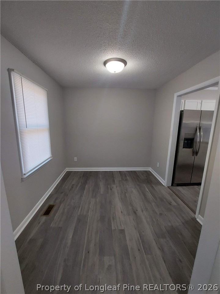 6701 Vaughn Rd - Photo 4 of 13