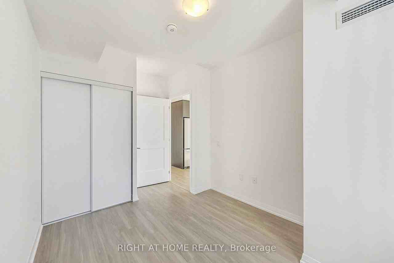 50 Dunfield Avenue #2113 - Photo 6 of 12