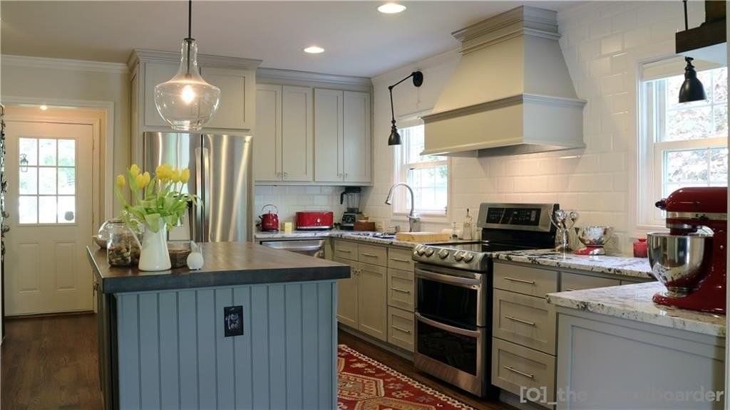 4840 Kendall Ct - Photo 3 of 18