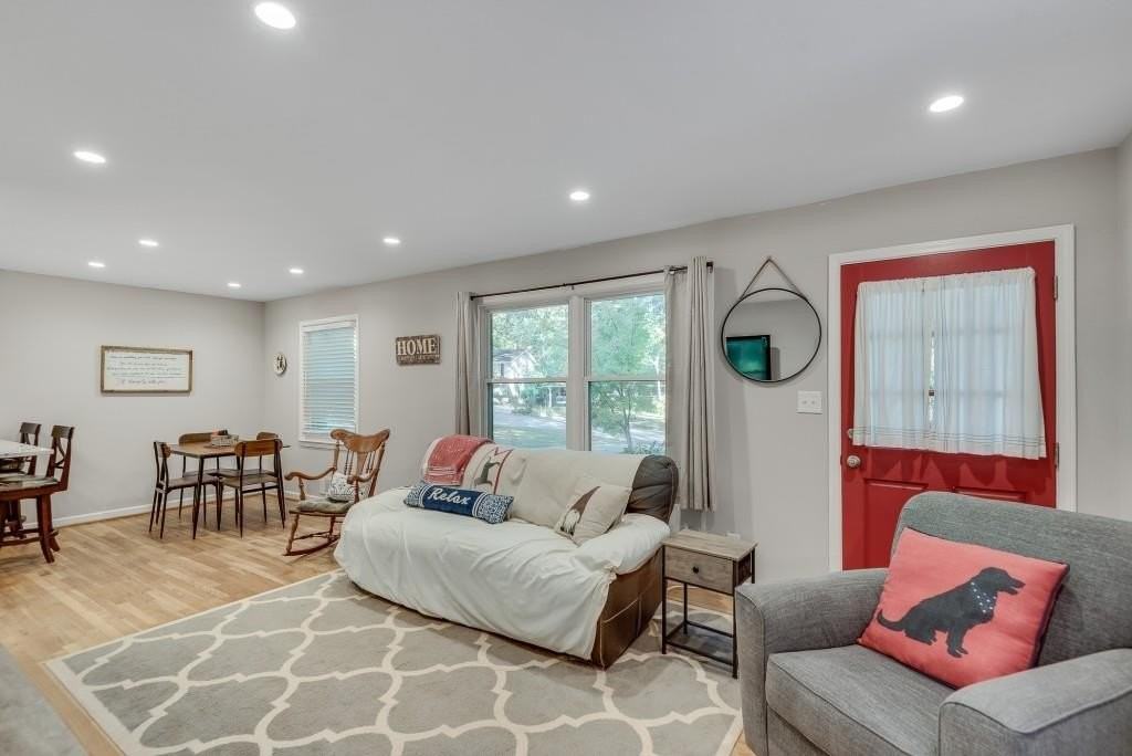 3201 Valaire Dr - Photo 6 of 28