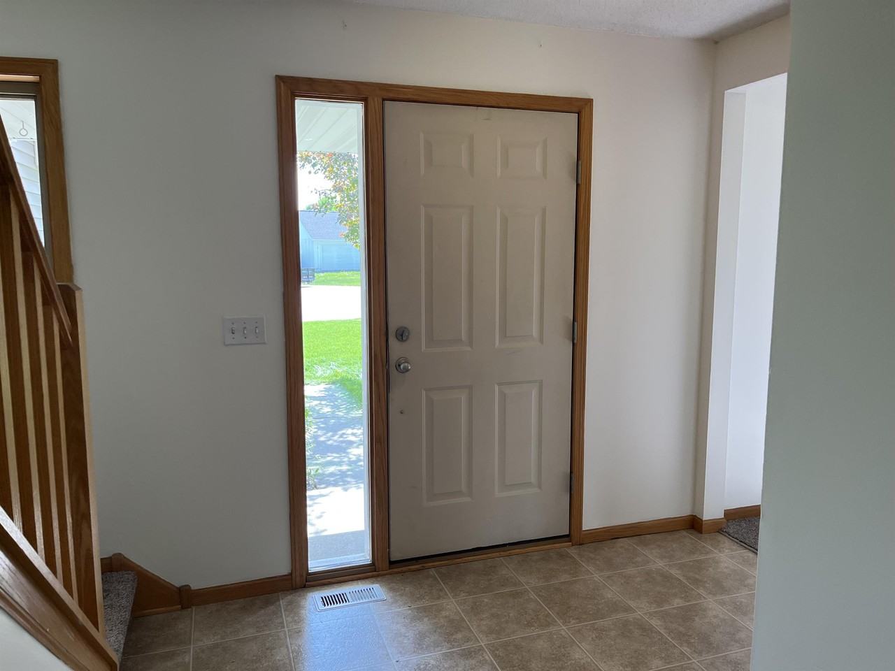 9141 Leaf Cir #1 - Photo 3 of 29