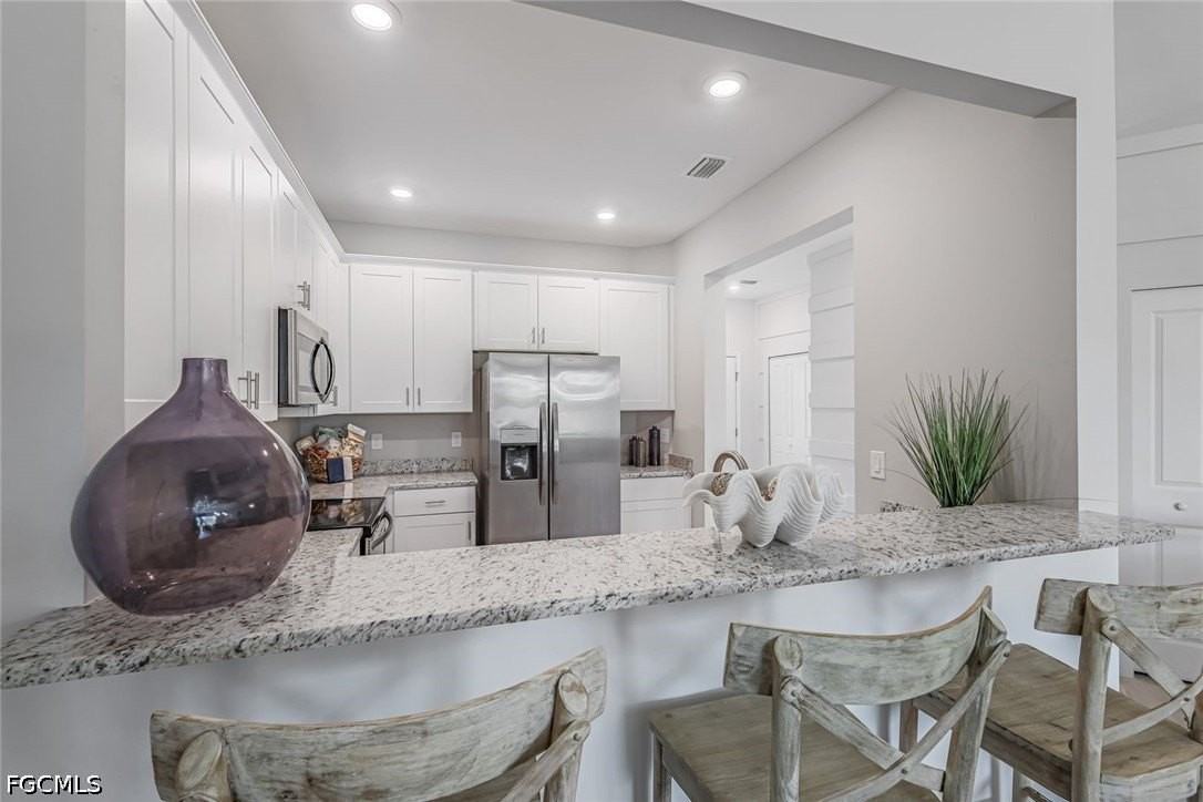 14081 Pine Lodge Ln - Photo 7 of 40