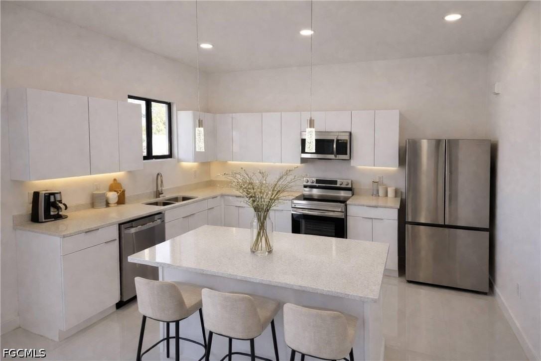 2102 Nw 25th Pl - Photo 5 of 23