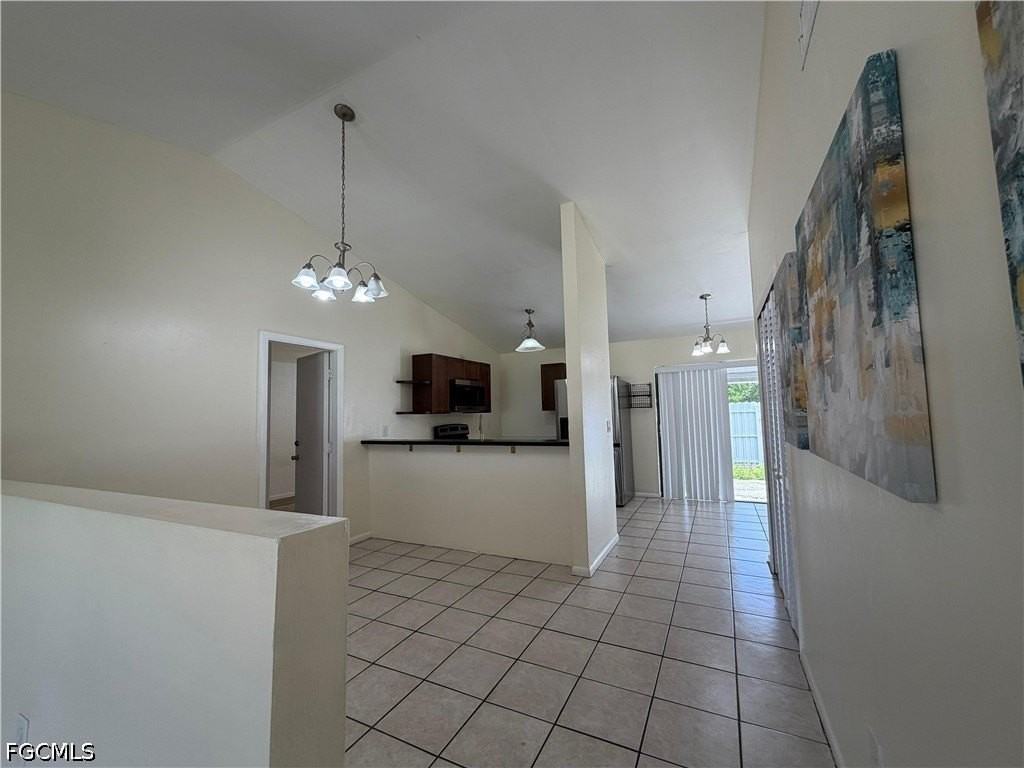 4515 Douglas Ln - Photo 6 of 24