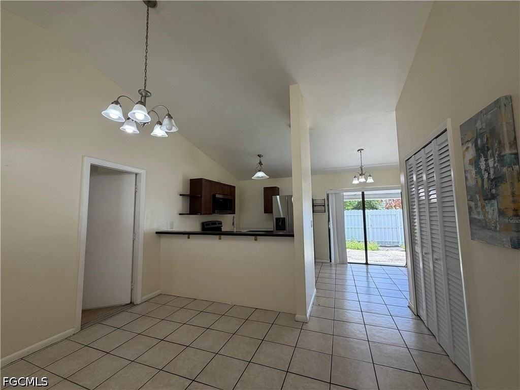 4515 Douglas Ln - Photo 7 of 24