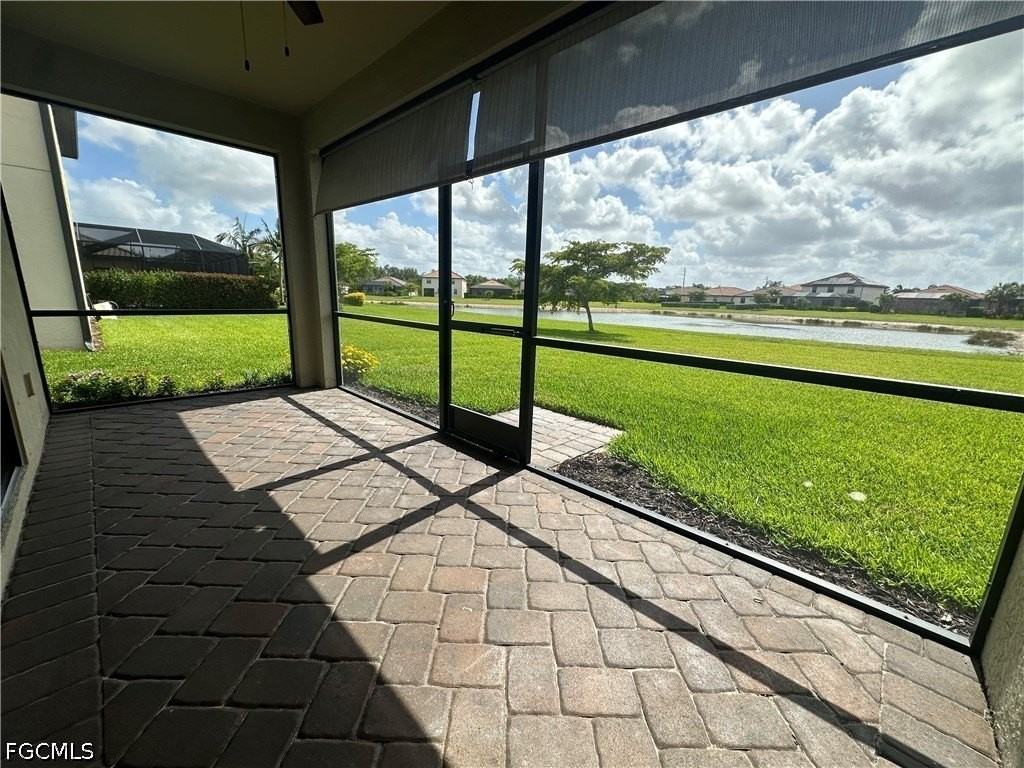 12952 Broomfield Ln - Photo 4 of 17