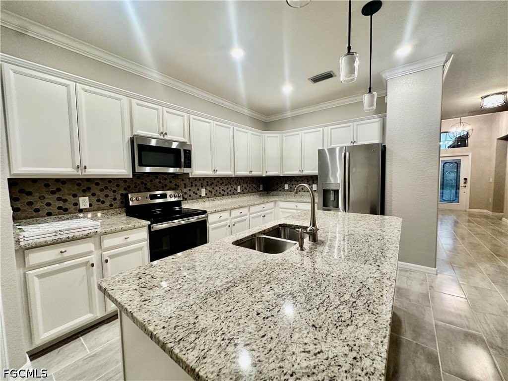 12952 Broomfield Ln - Photo 5 of 26