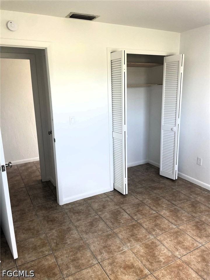 104 Se 16th Pl #A - Photo 5 of 7