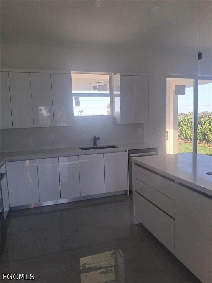 3812 Nw 38th St - Photo 2 of 7