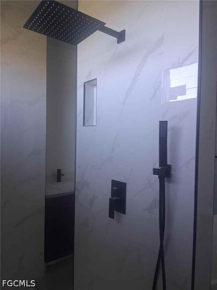 3812 Nw 38th St - Photo 4 of 7