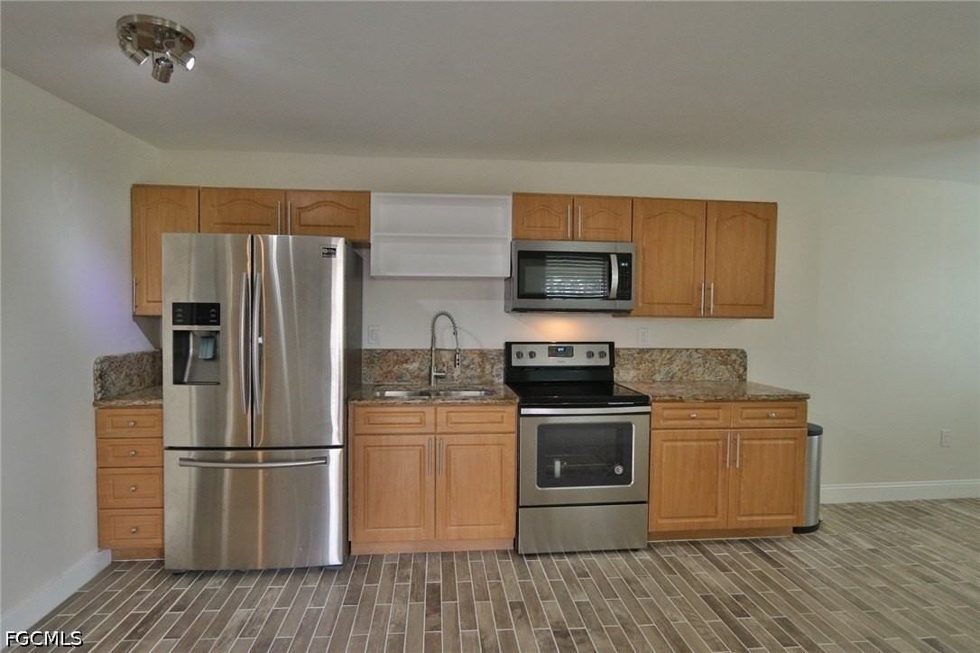 11 California Rd - Photo 4 of 19