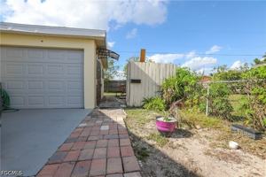 featured image of 907 Laredo Ave